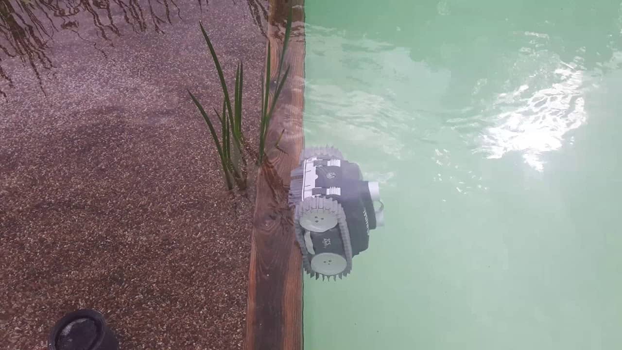robot podwodny NemH2O, pielęgnacja stawu kąpielowego